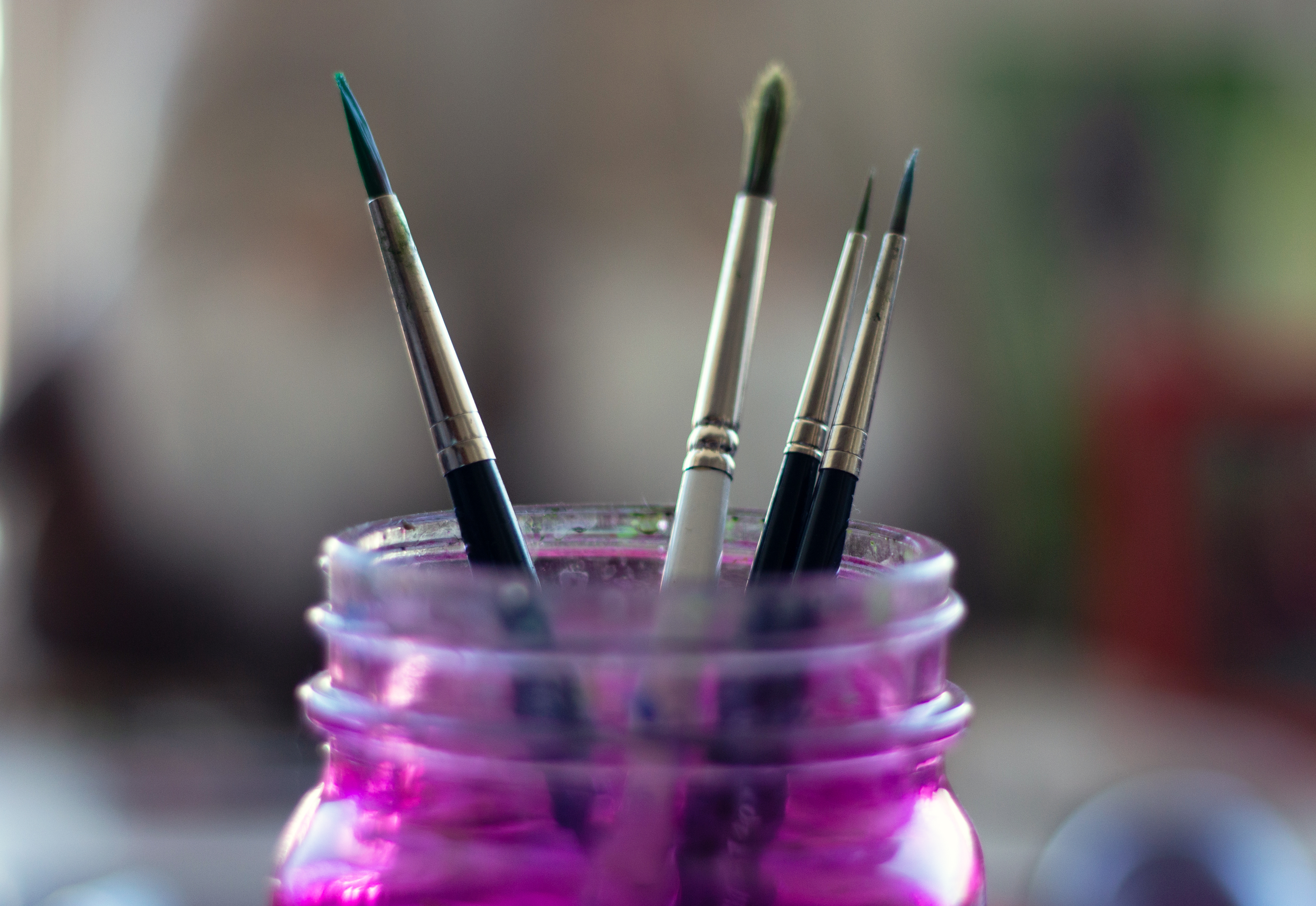 A comprehensive guide to vegan and sustainable art supplies
