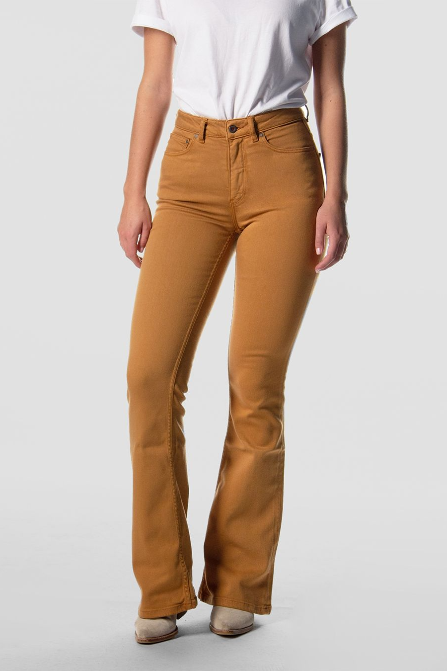 Kuyichi womens vegan Jeans Lisette Flare Gold