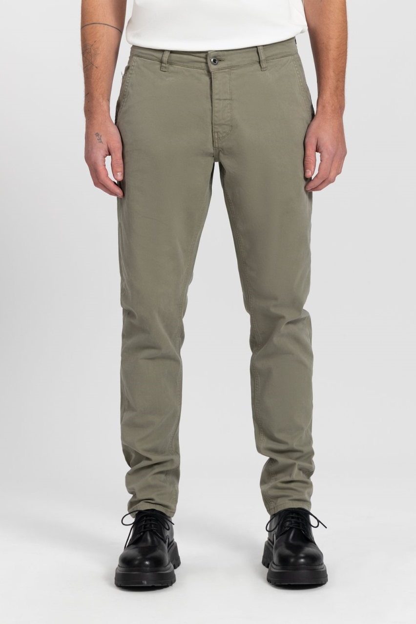 Kuyichi Herren vegan Chino Dexter Armee GrÃ¼n