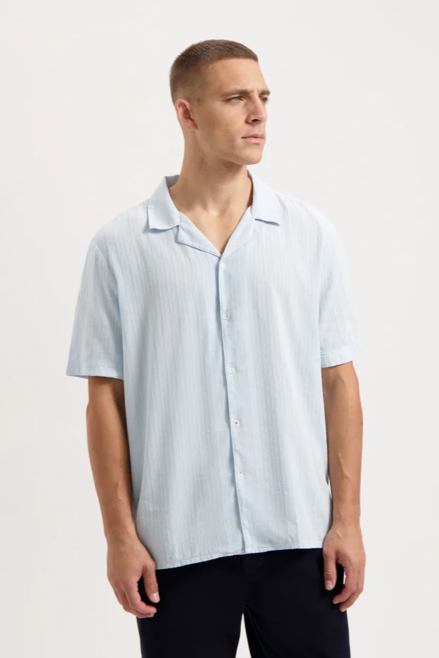 Image of Kuyichi mannen vegan Shirt Robby Ss Skyway Blauw