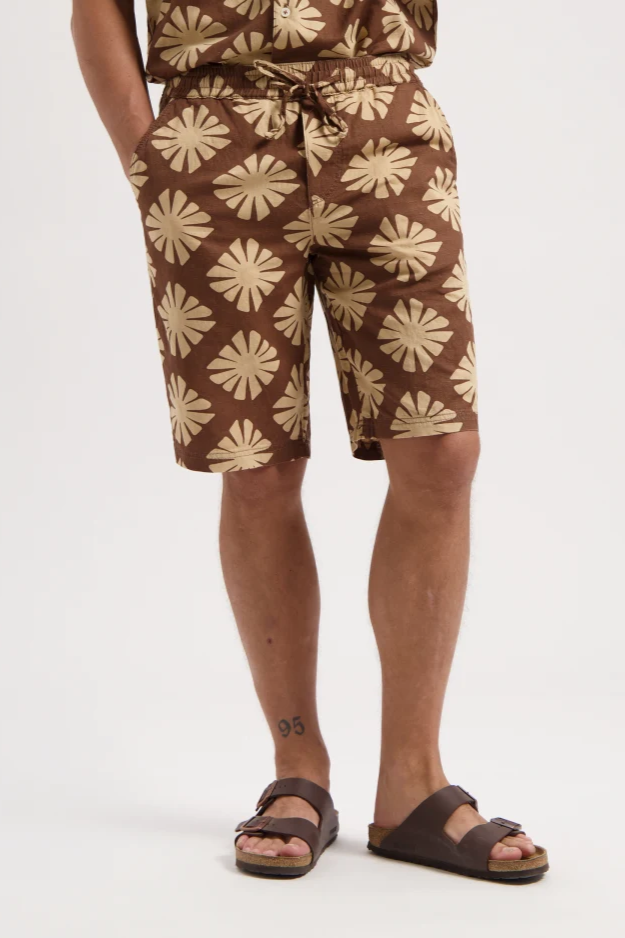 Kuyichi Herren vegan Short Tyler Gedruckt Soft Silt Braun