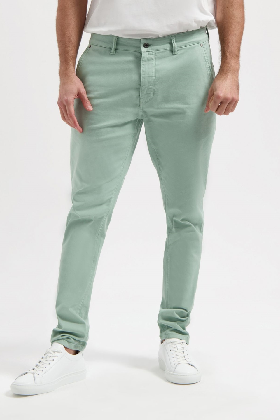 Image of Kuyichi mannen vegan Chino Dexter Groen