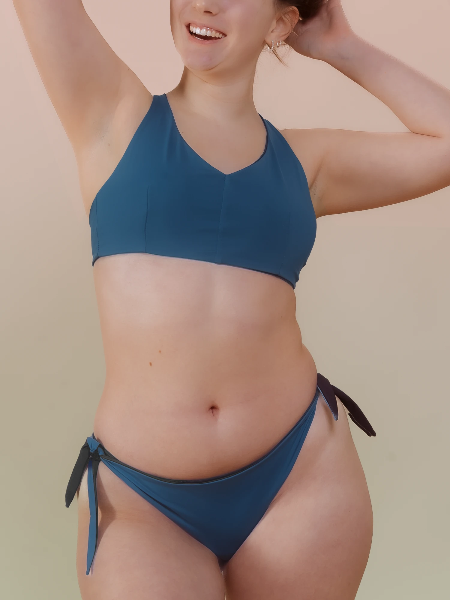 nice to meet me Damen vegan Bikiniunterteil Sonne Schwarz & Marineblau