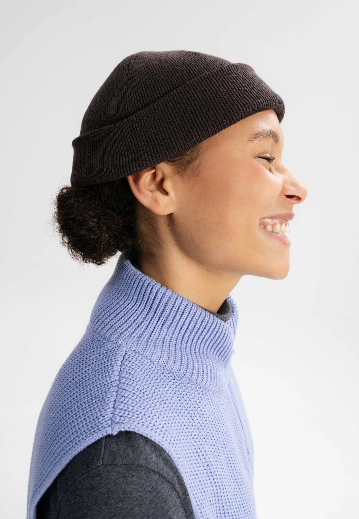 MELA Beanie Short Lesh Dunkelbraun
