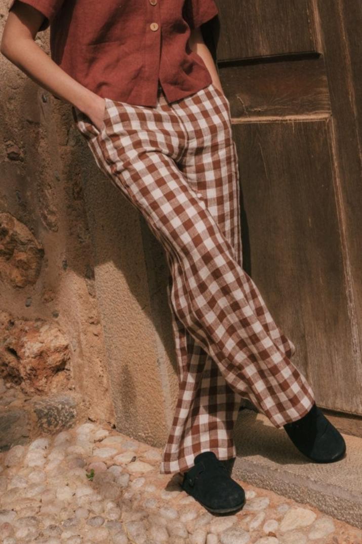 Image of AmourLinen dames vegan Broek Recht Barbora Mocha Gingham