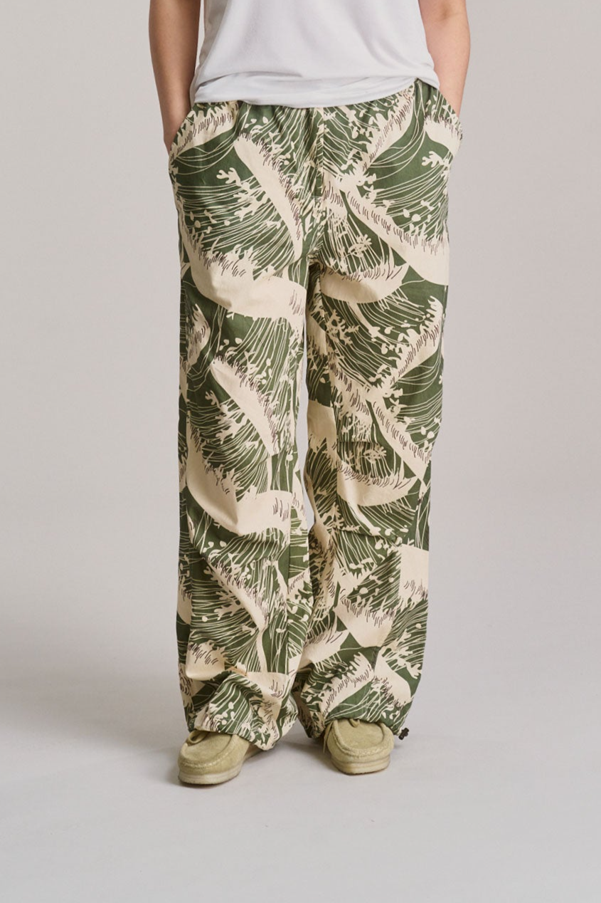 KOMODO Damen vegan Hose Safari Wave Print GrÃ¼n