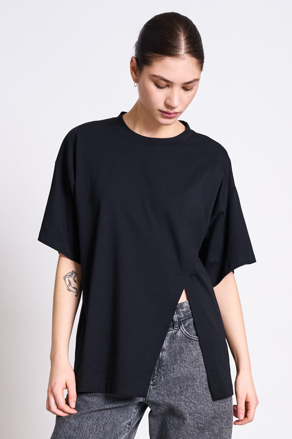 Image of JAN 'N JUNE dames vegan T-Shirt Nadil Slitted Zwart