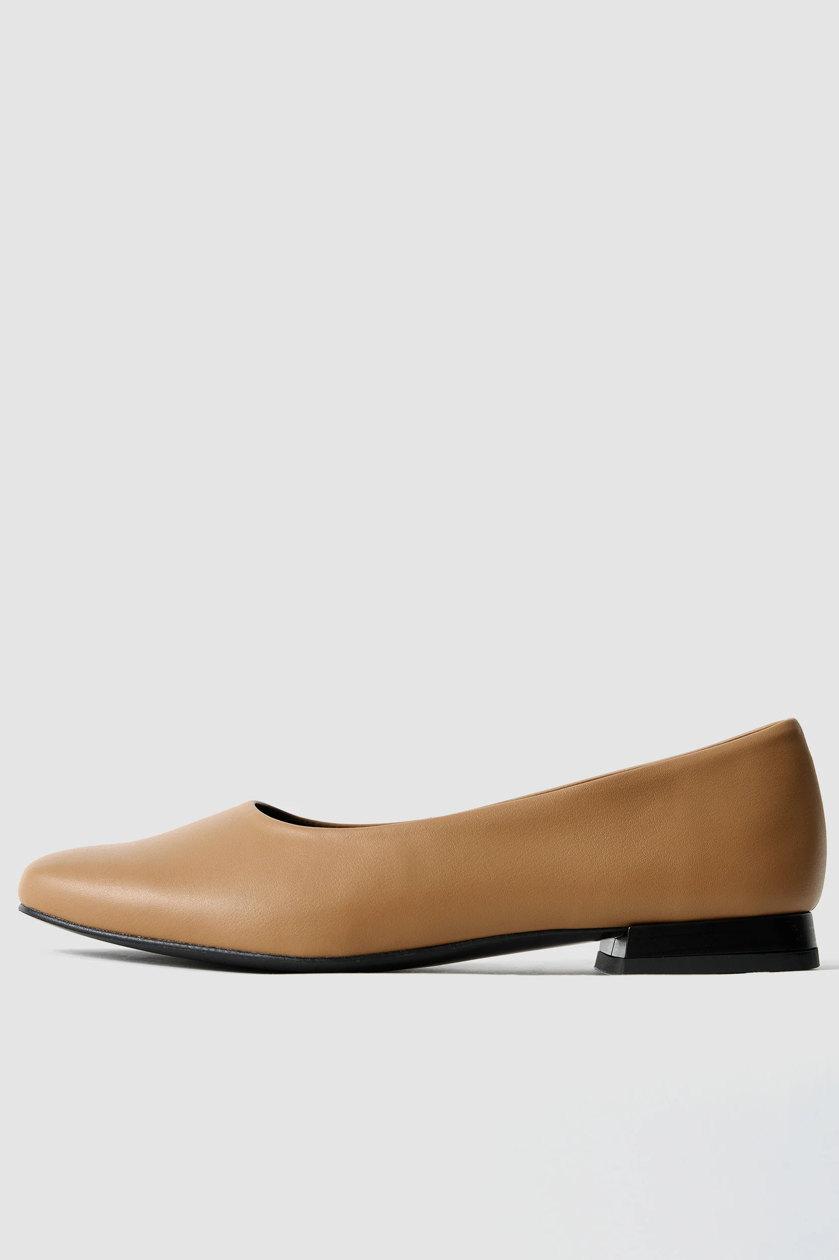 Image of BOHEMA dames vegan Pumps Carmel Diana Vierkante Teen Beige