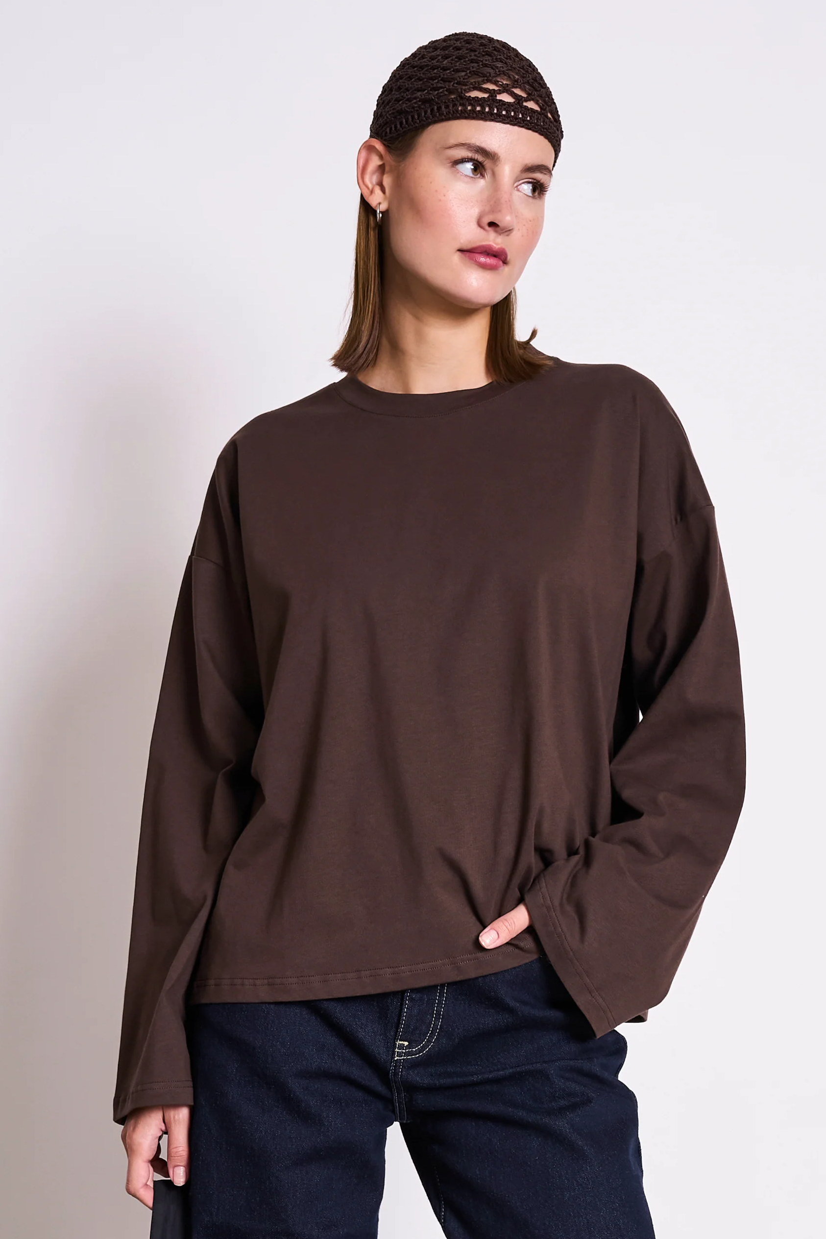 Image of JAN 'N JUNE dames vegan Lange Mouwen Boxy Ankira Modderbruin