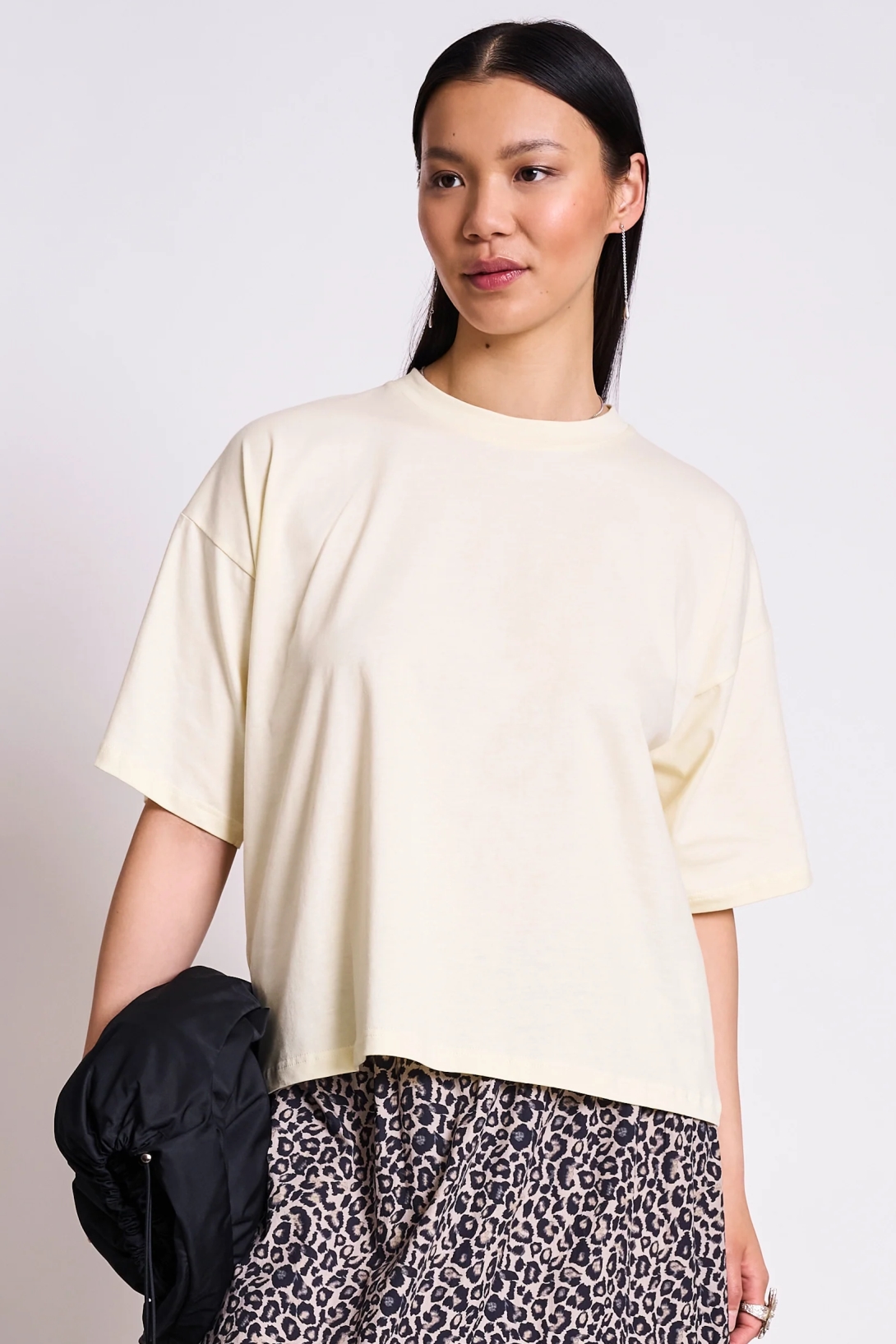 JAN N JUNE womens vegan T-Shirt Boxy Temel Buttermilk