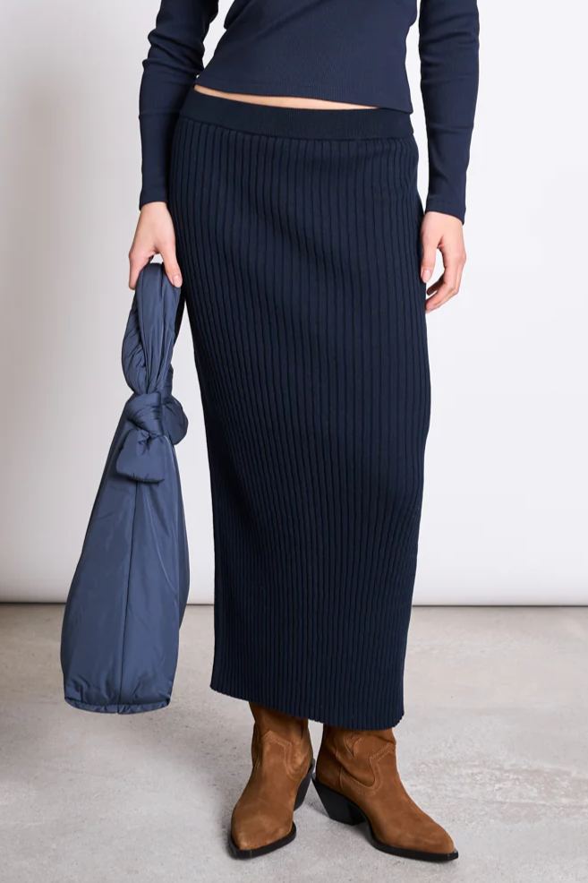 Image of JAN 'N JUNE dames vegan Midi Gebreide Rok Ebba Nightfall Blauw