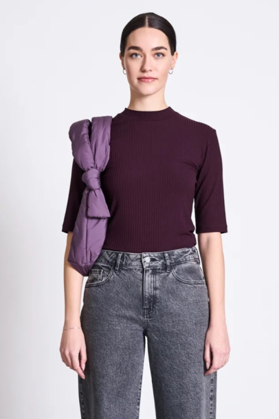 Image of JAN 'N JUNE dames vegan T-Shirt Rib Nina Cherry Lacquer