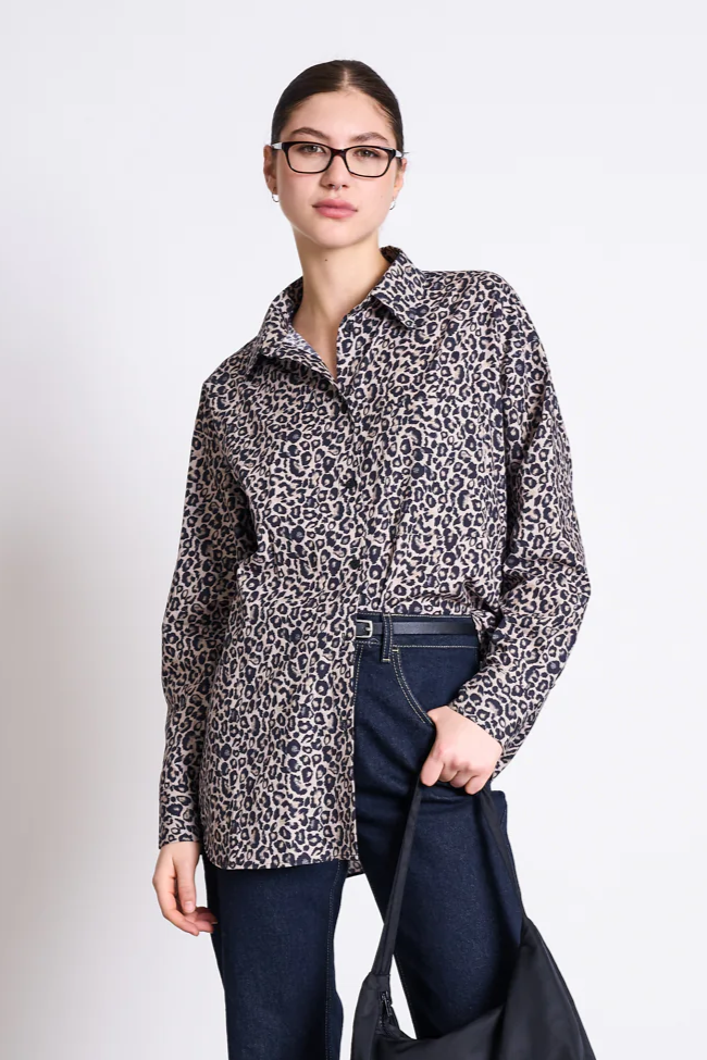 Image of JAN 'N JUNE dames vegan Oversized Mamro Leo Print Shirt