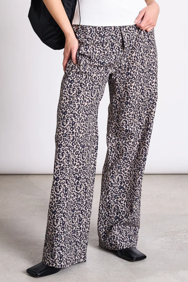JAN N JUNE JAN 'N JUNE Damen vegan Hose Soby Leo Print