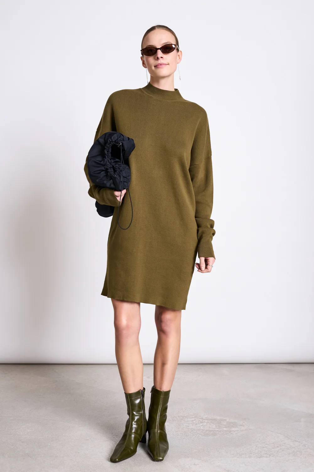 Image of JAN 'N JUNE dames vegan Gebreide Jurk Nuna Woody Olive