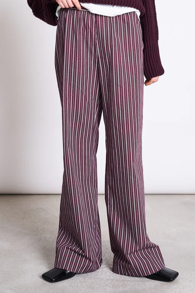 JAN N JUNE JAN 'N JUNE Damen vegan Hose Soby Kirsche Lack/WeiÃŸ