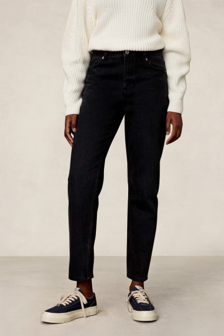 Kings Of Indigo Damen vegan Cropped Jeans Caroline Worn Schwarz