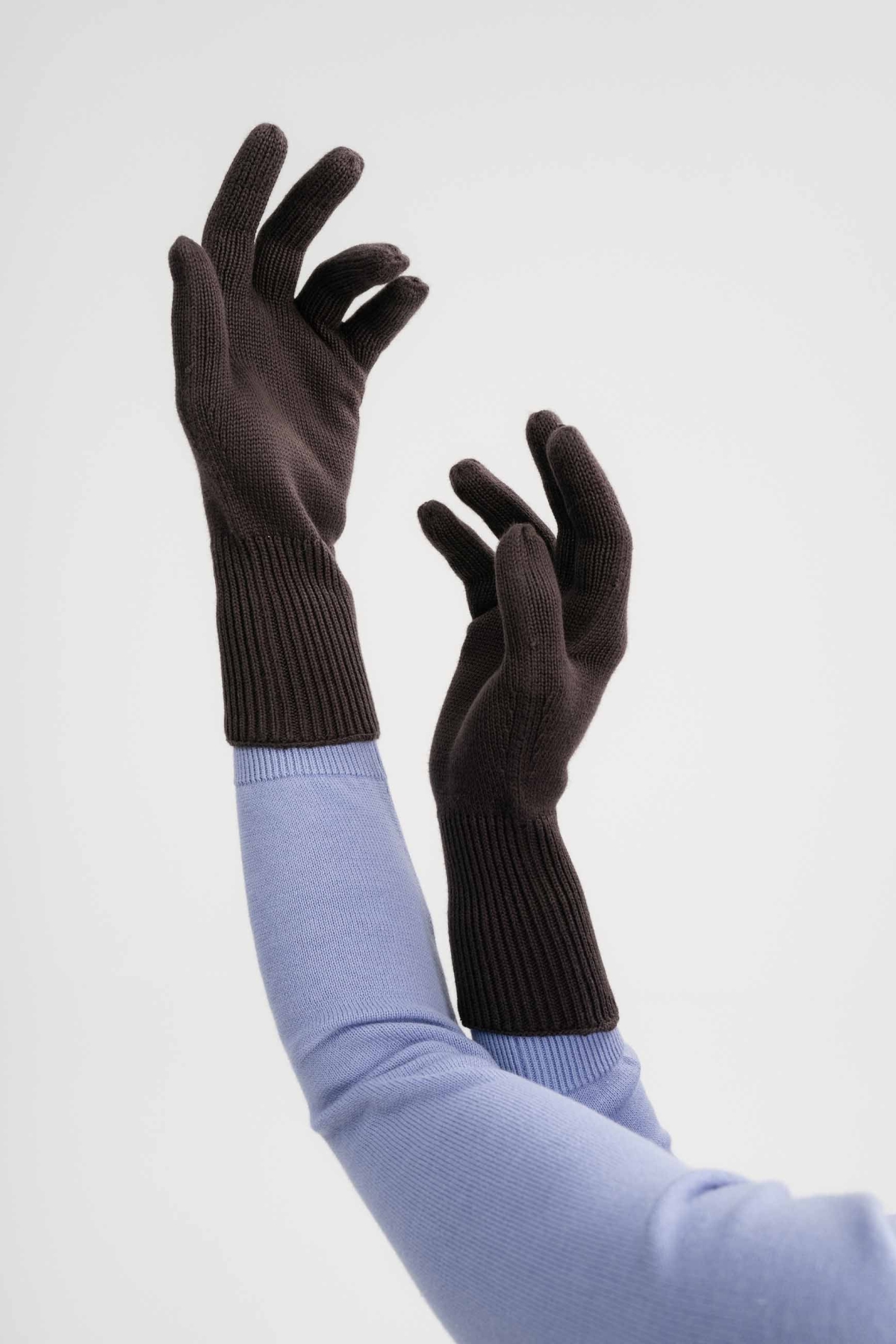 MELA men vegan Knitted Gloves Rishi Dark Brown