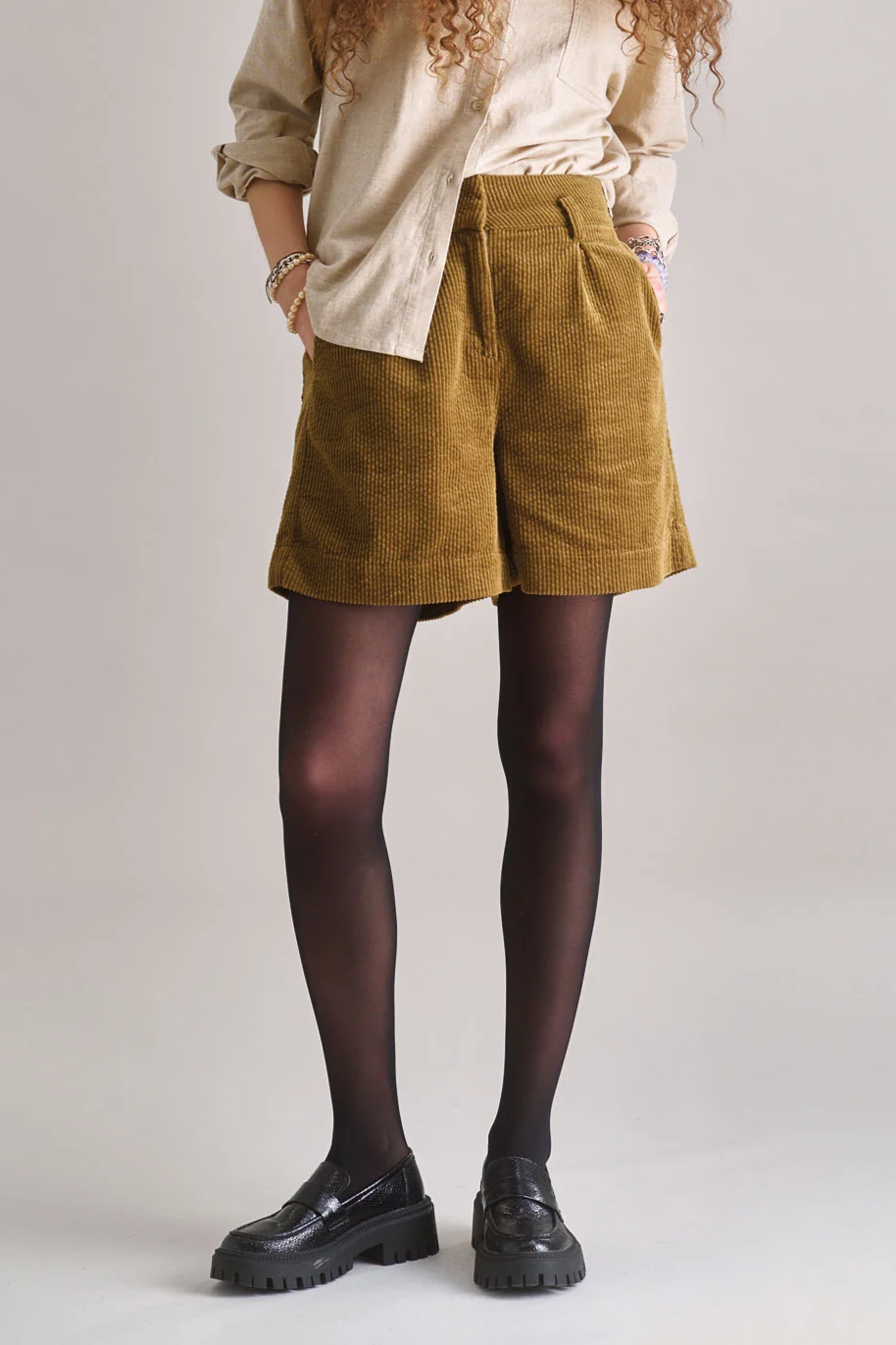 KOMODO Damen vegan Kurze Hose Cord Lima Olive
