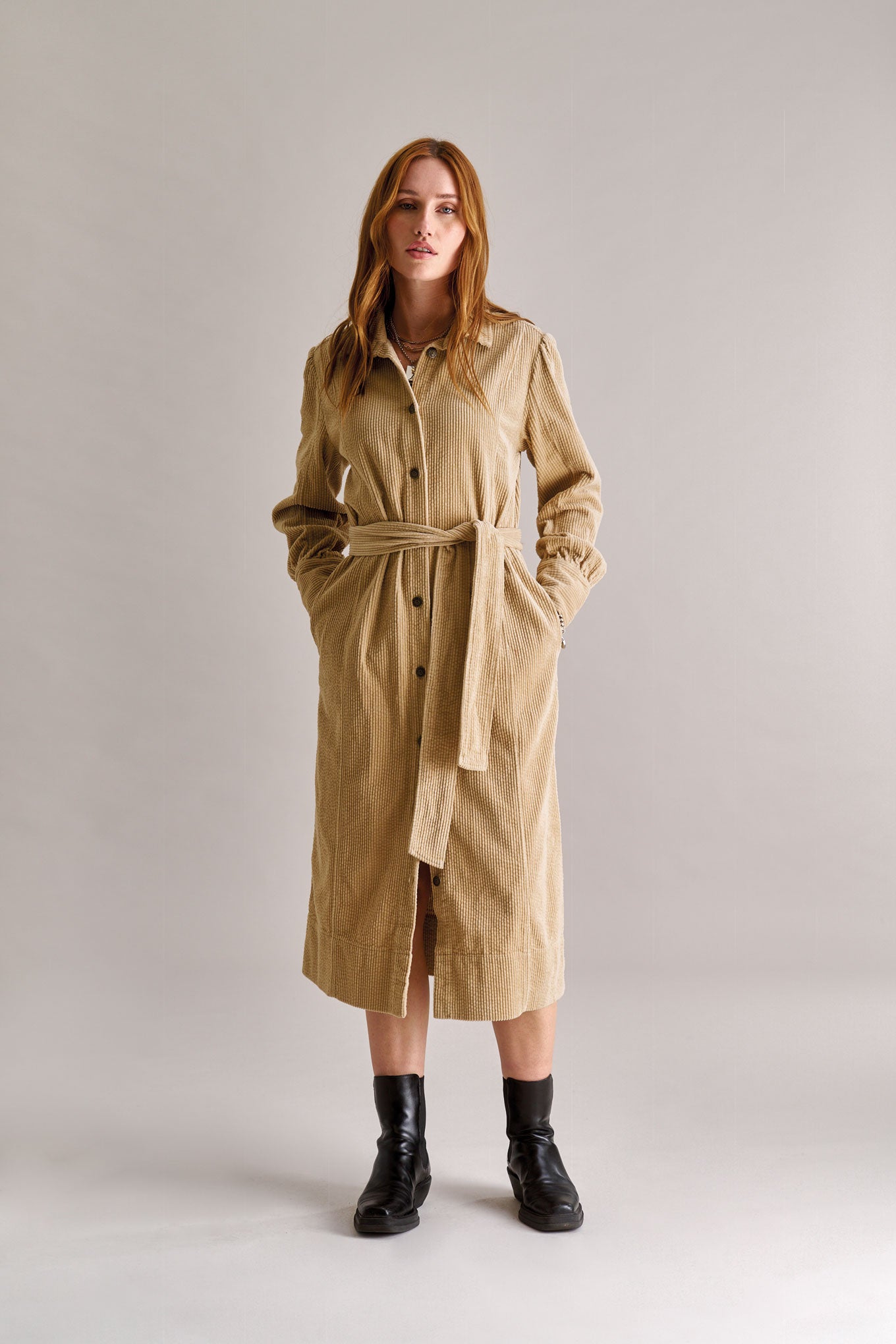 KOMODO Damen vegan Kleid Haritti Cord Croissant Beige