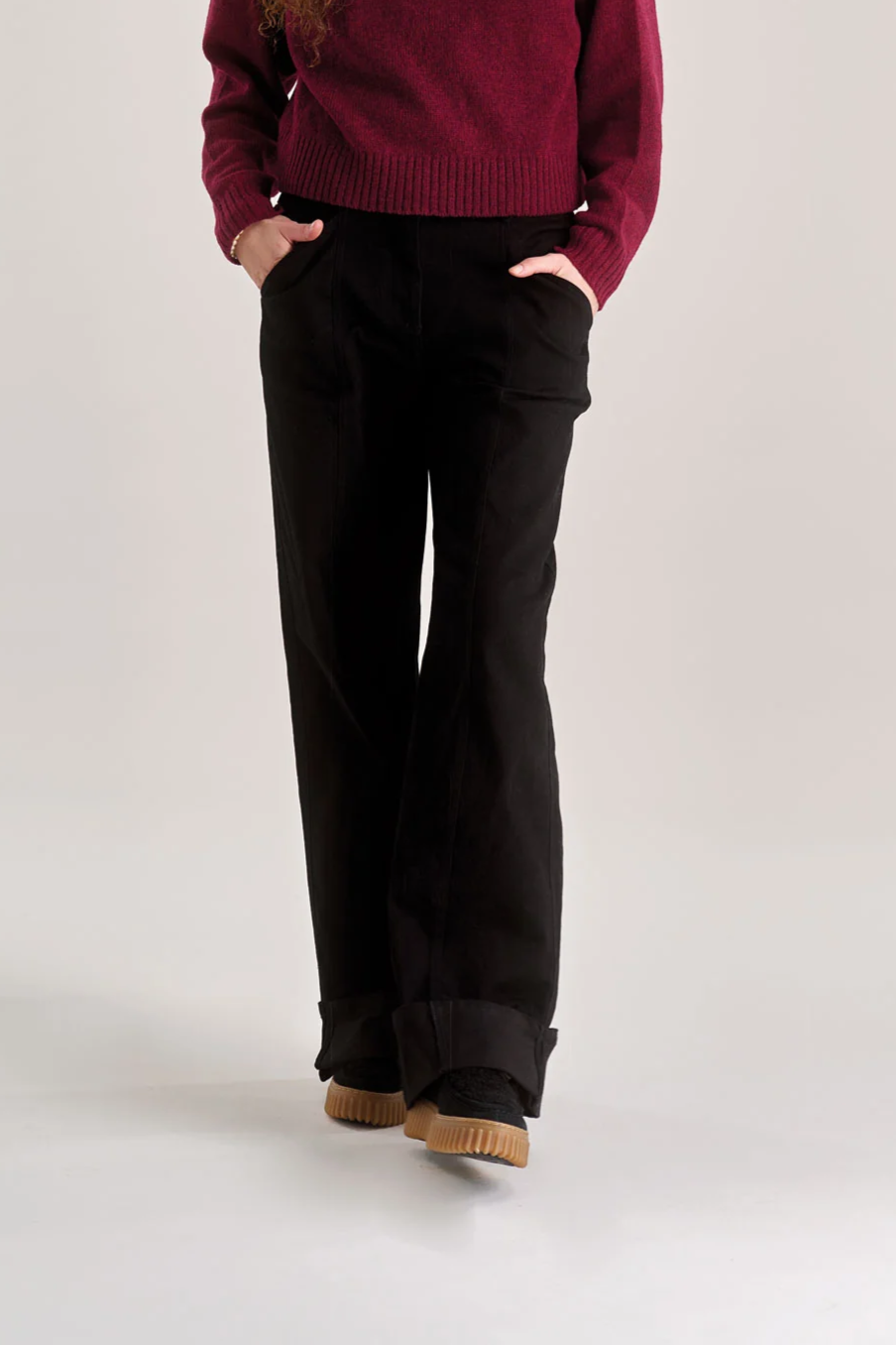 KOMODO Damen vegan Hose Rose Schwarz