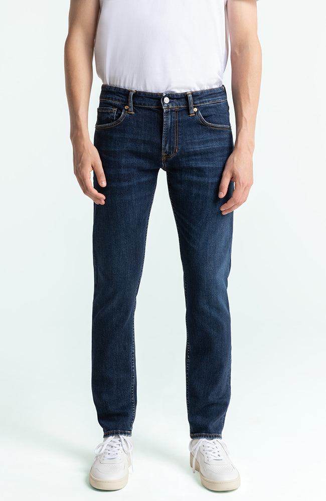 105972 - Kings of Indigo Herren vegan Jeans Charles Clean Medium Used Dunkelblau