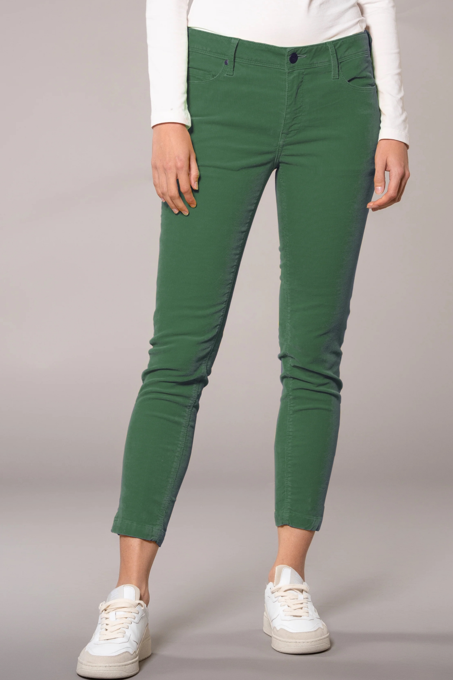 Feuervogl Damen vegan Hose Kord Lotta Eden Grün