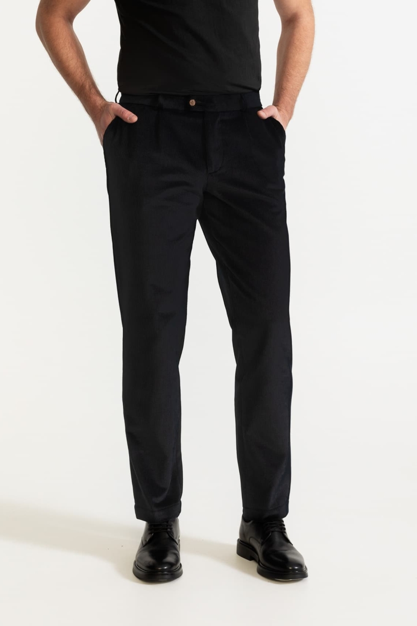 Image of De IONESCU mannen vegan Broek Dacian Corduroy Marineblauw