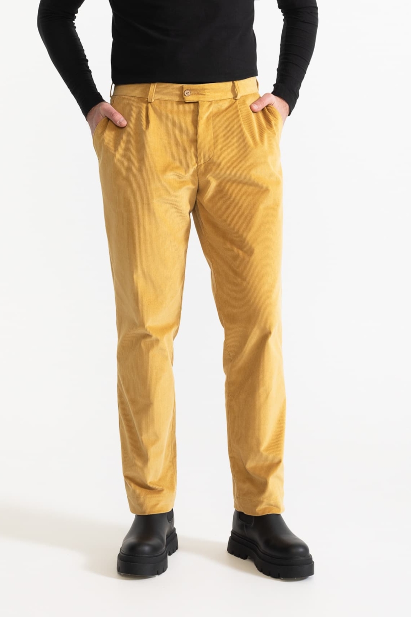 Image of De IONESCU mannen vegan Broek Dacian Corduroy Golden