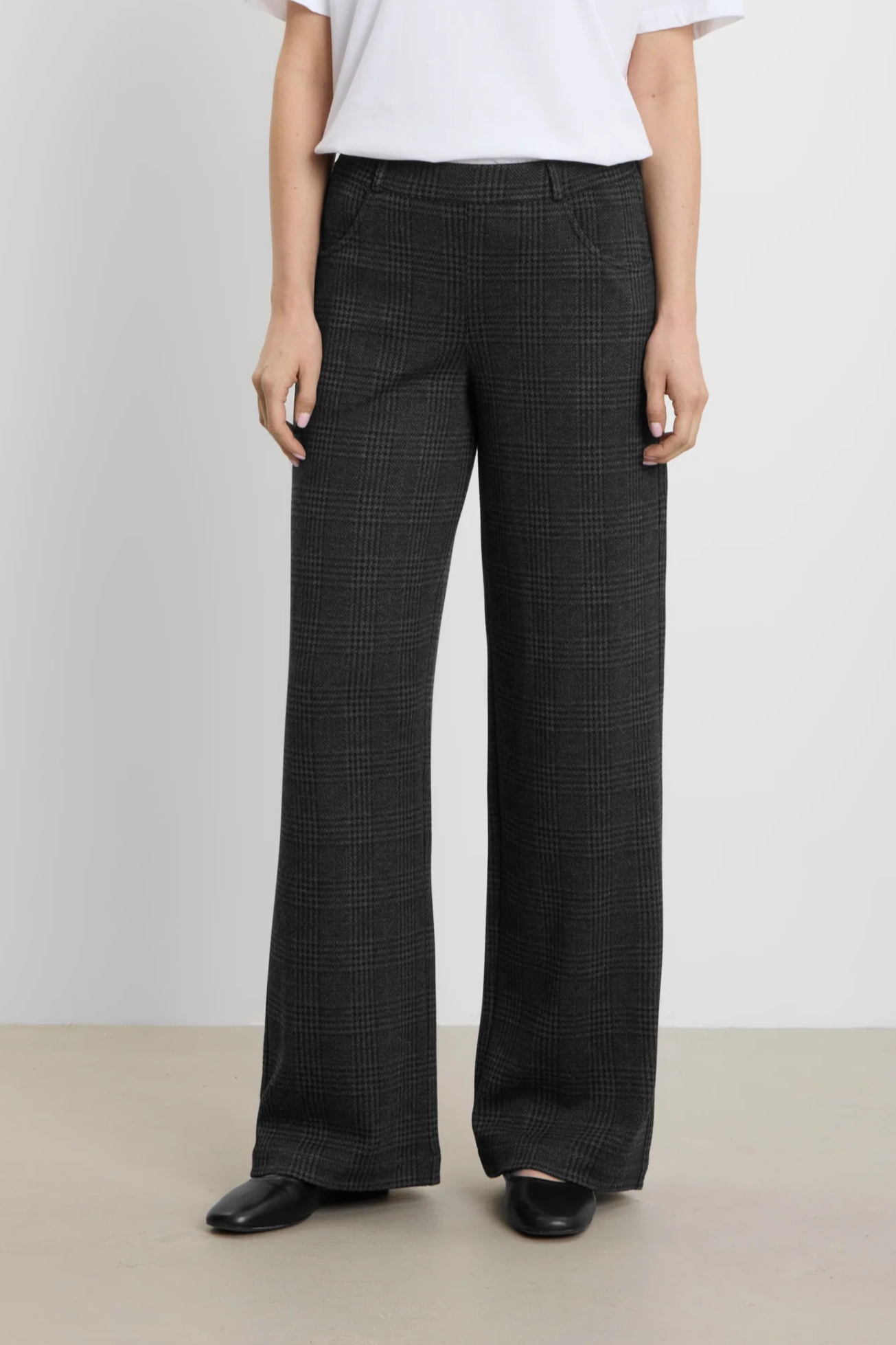 Image of LAURIE dames vegan Broek Loose Donna Antraciet Geruit