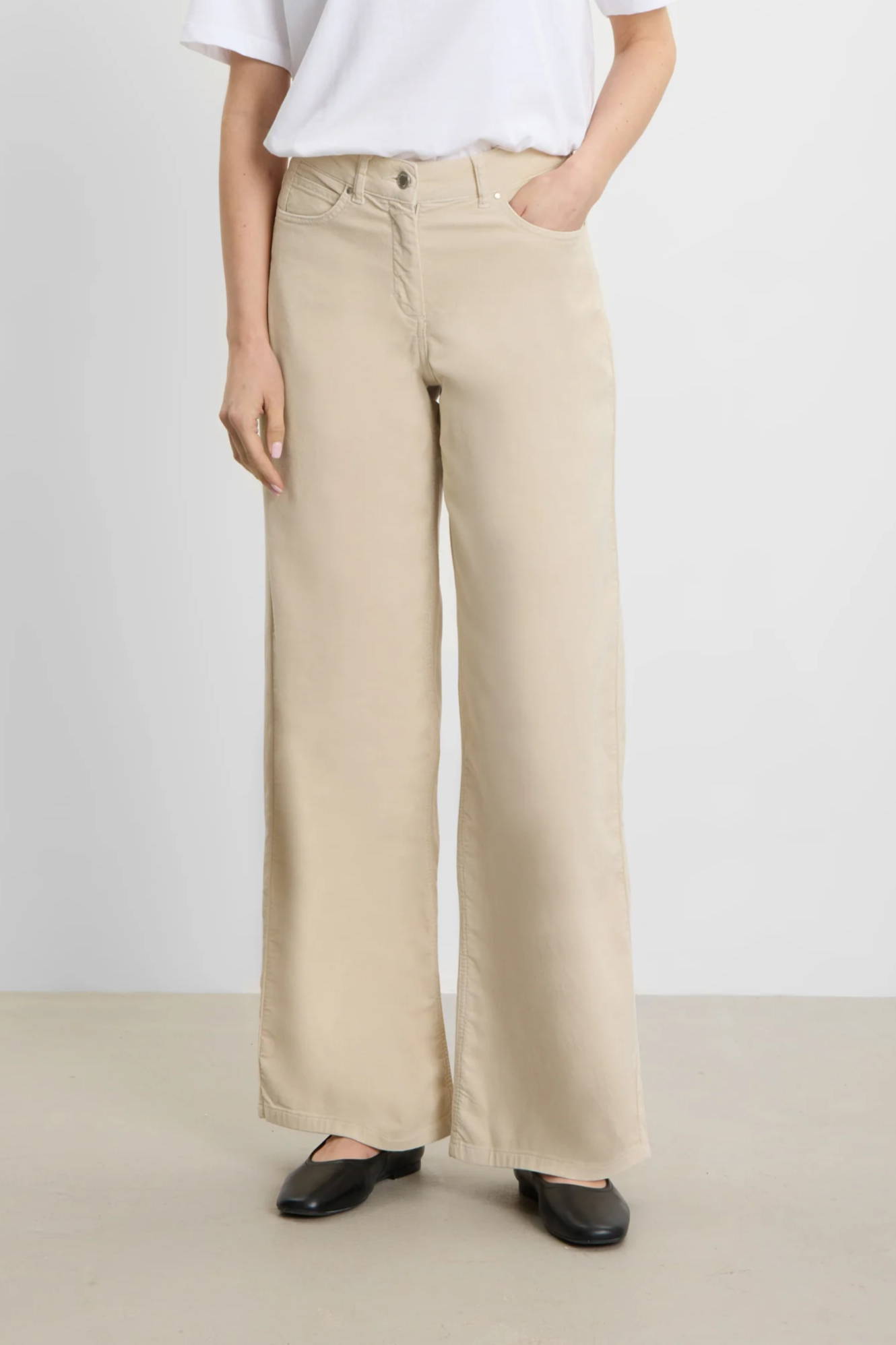 Image of LAURIE dames vegan Broek Corduroy Carol Loose Birch