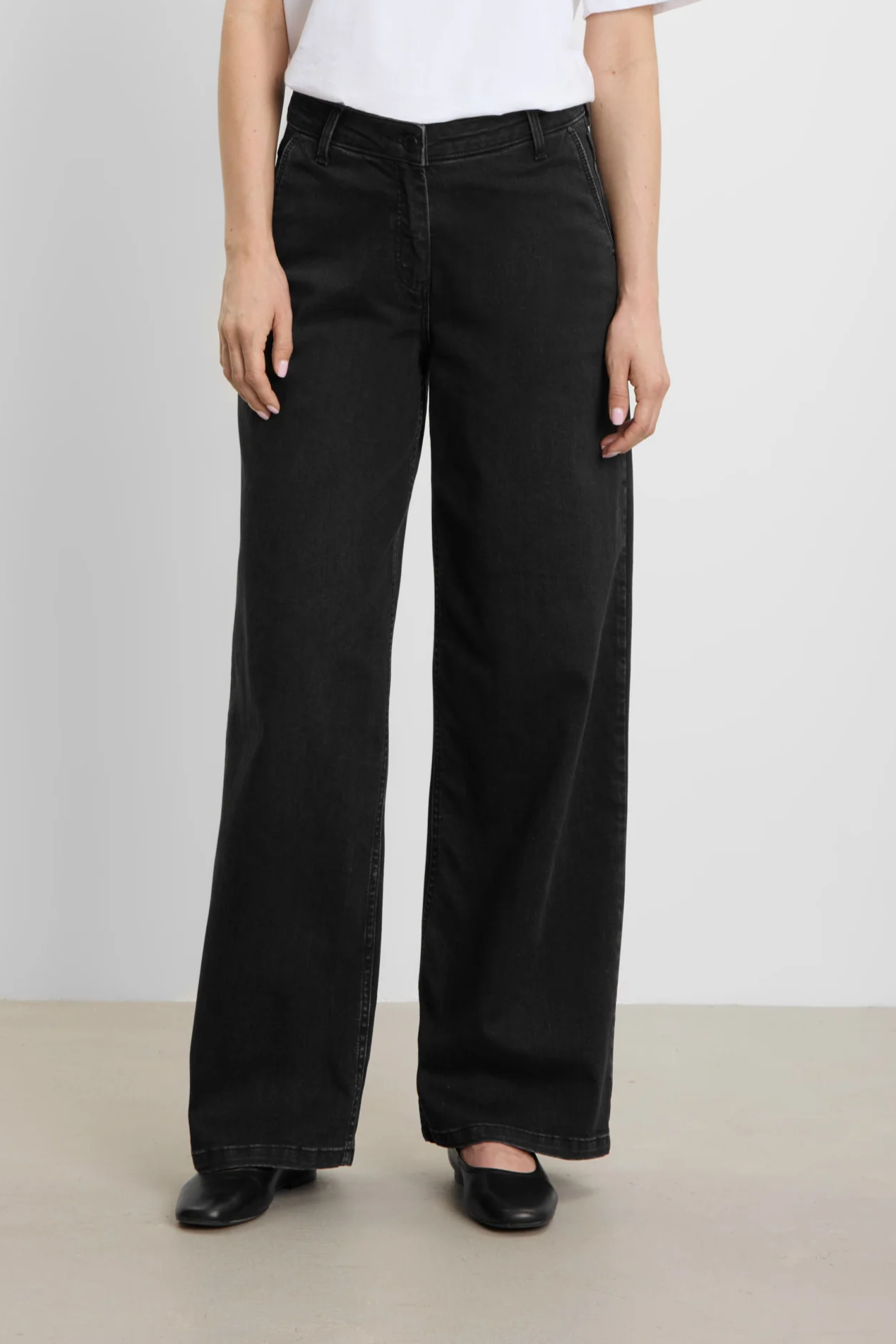 LAURIE Damen vegan Jeans Charm Loose Washed Black Denim