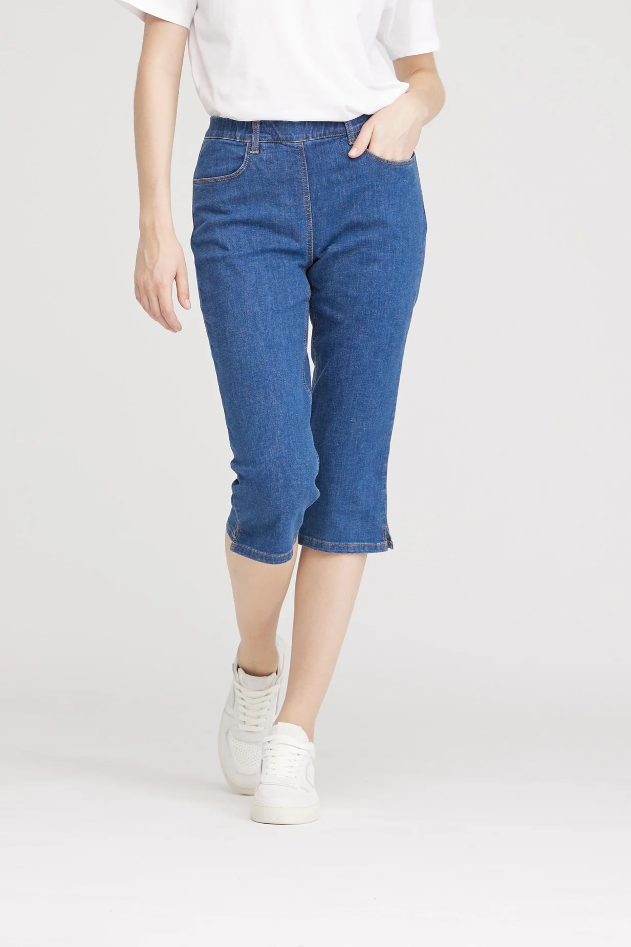 Image of LAURIE dames vegan Jeans Capri Kelly Regular Blue Denim