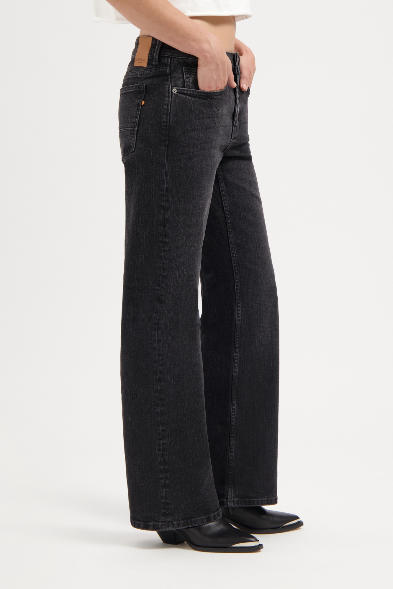 106726 - Damen vegan Jeans Loose Lena Vintage Schwarz