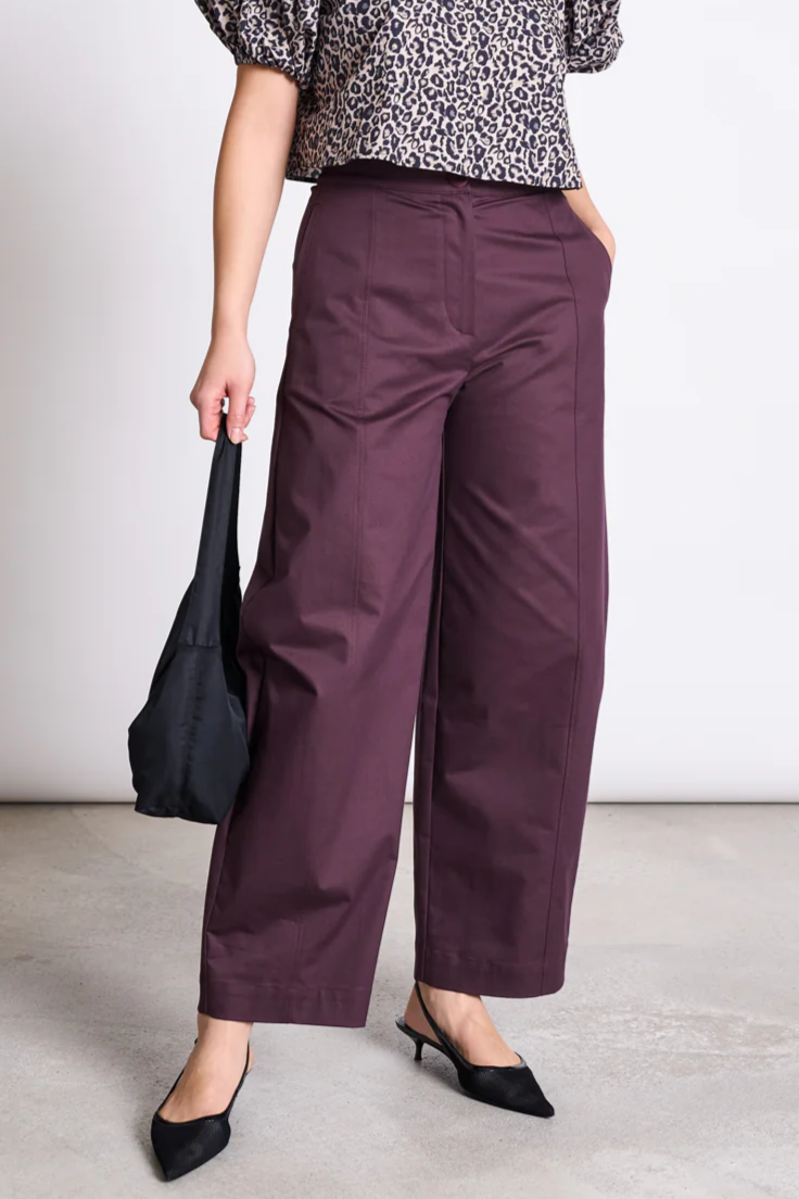 Image of JAN 'N JUNE dames vegan Broekvat Yauri Cherry Lacquer