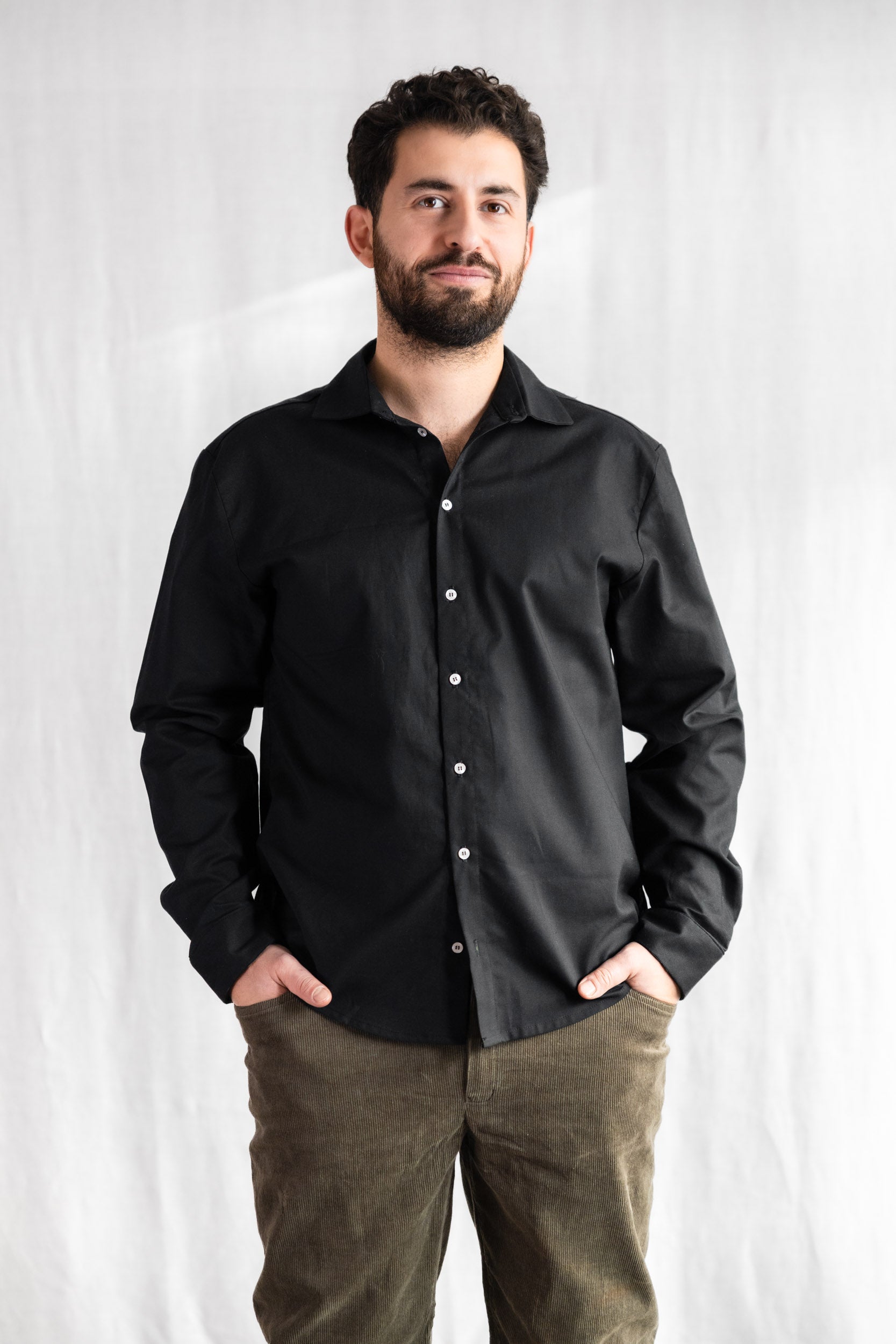 Jyoti Fair Works Herren vegan Shirt Nakshita Schwarz
