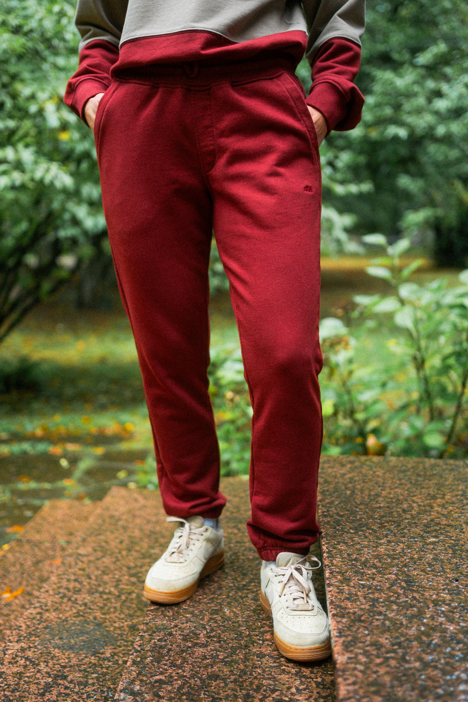 DIRTS Herren vegan Sweatpants Royal Burgundy