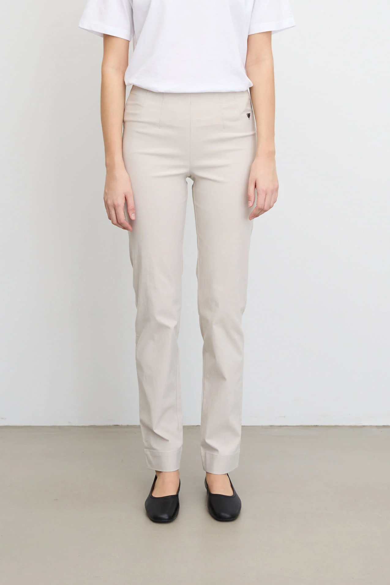 LAURIE Damen vegan Hose Betty Regular Ml Grau Sand