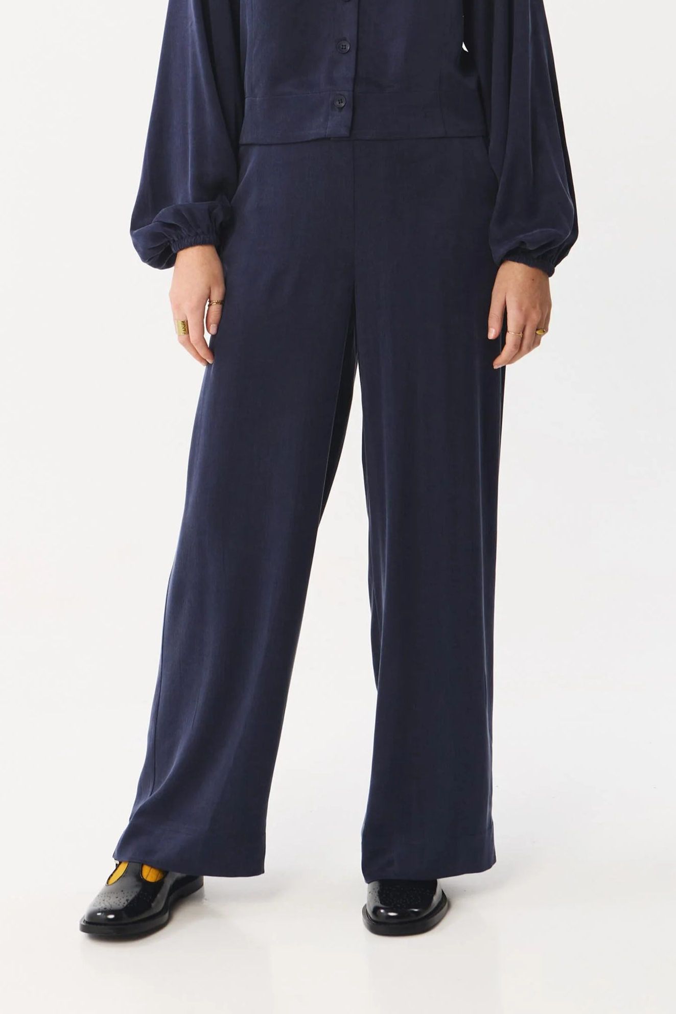 SUITE13LAB Damen vegan Hose Tay Dunkelblau