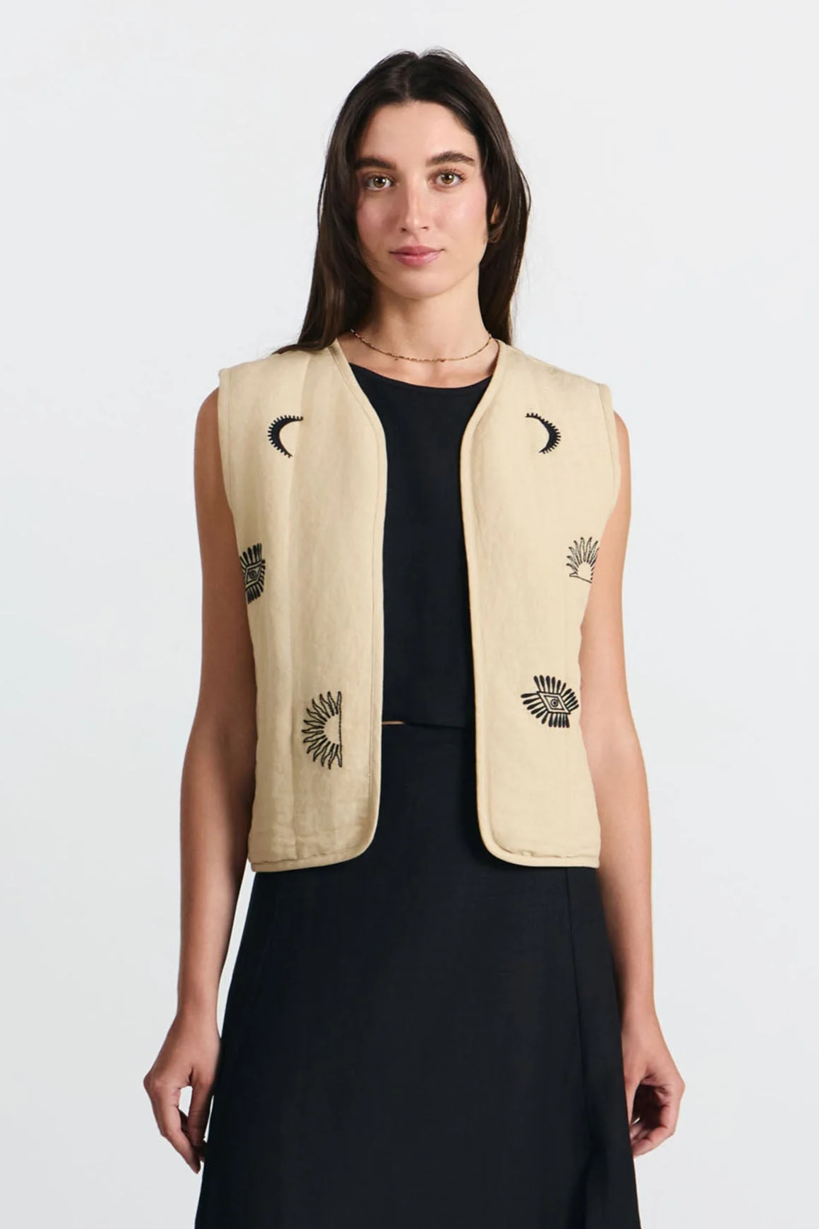 SUITE13LAB Damen vegan Weste Aneto Stickerei Beige