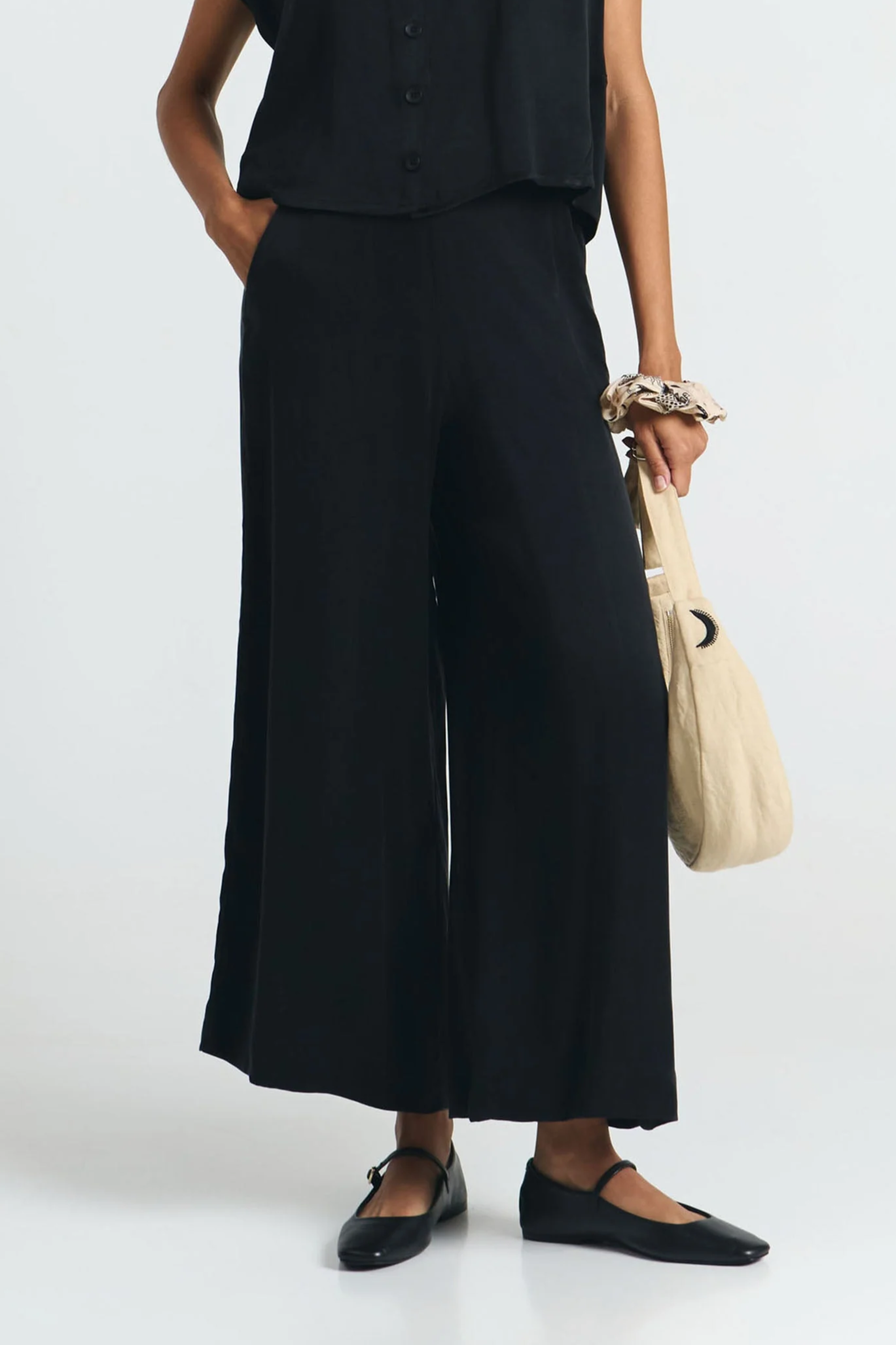 SUITE13LAB Damen vegan Hose Kasai Schwarz