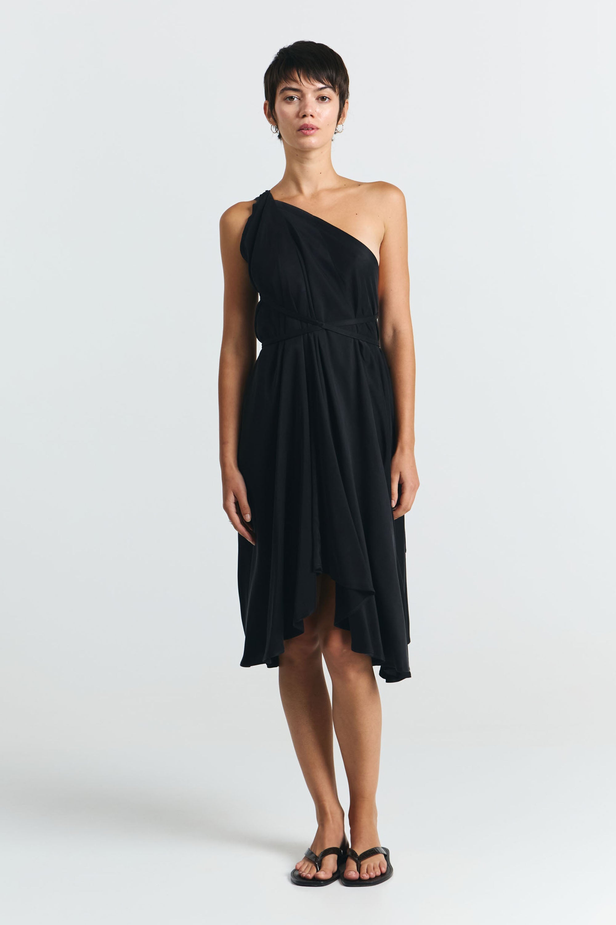 SUITE13LAB Damen vegan Kleid Mp Kurz Schwarz