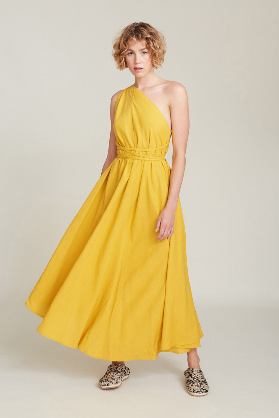 SUITE13LAB Damen vegan Kleid Multiposition Long Mustard