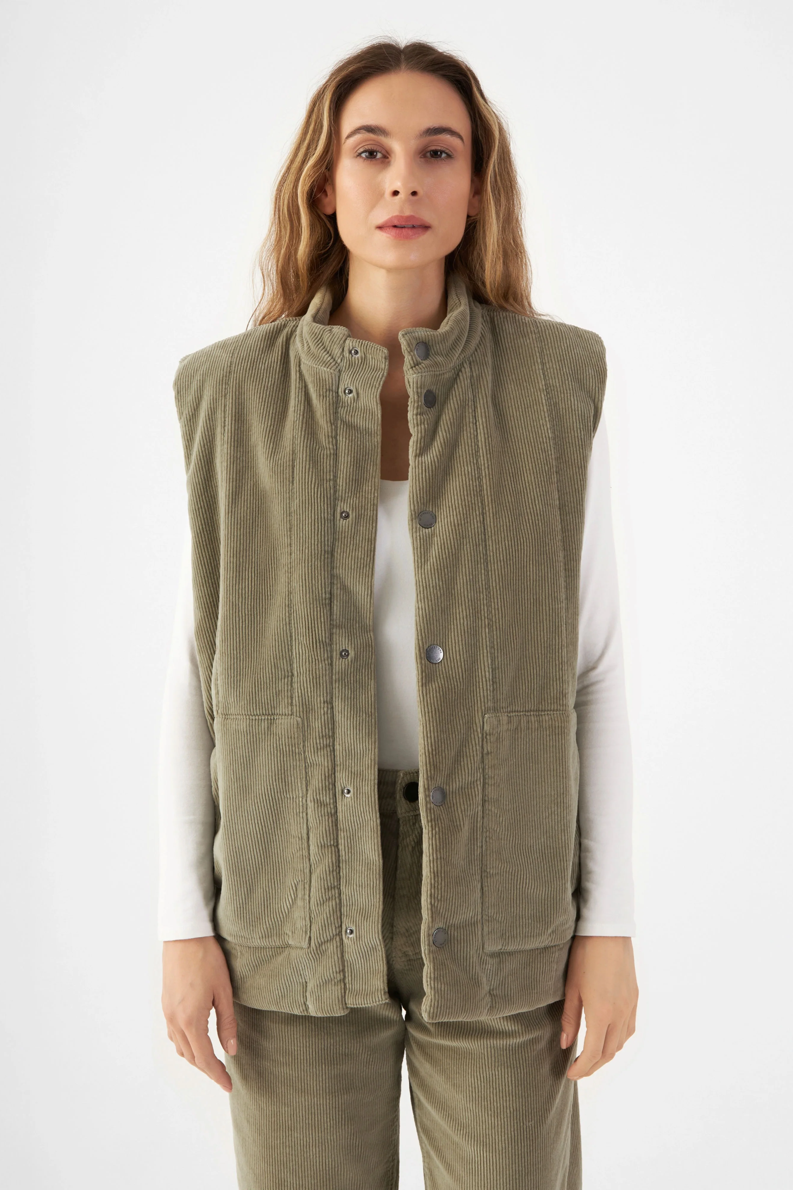 Dawn Damen vegan Weste Kashew Salbeigrün Aus Cord