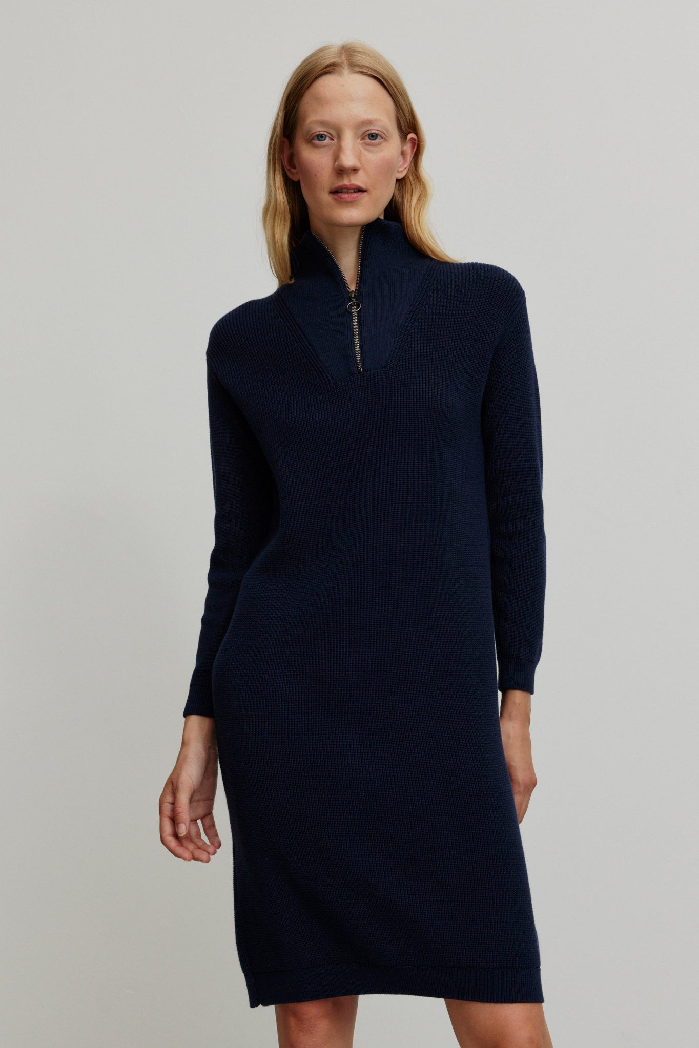 Recolution Damen vegan Strickkleid Stellera Dark Navy