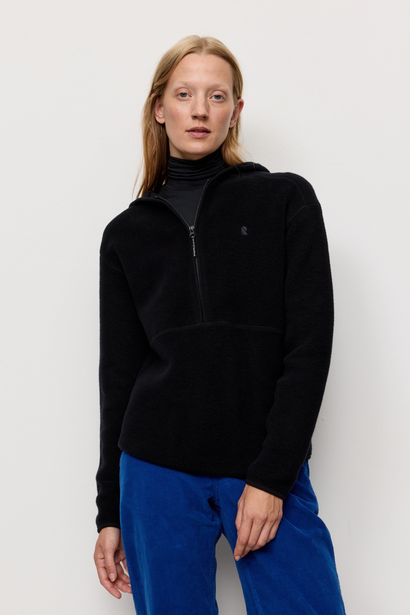 Image of Recolution dames vegan Hoodie Forsthia Zwart
