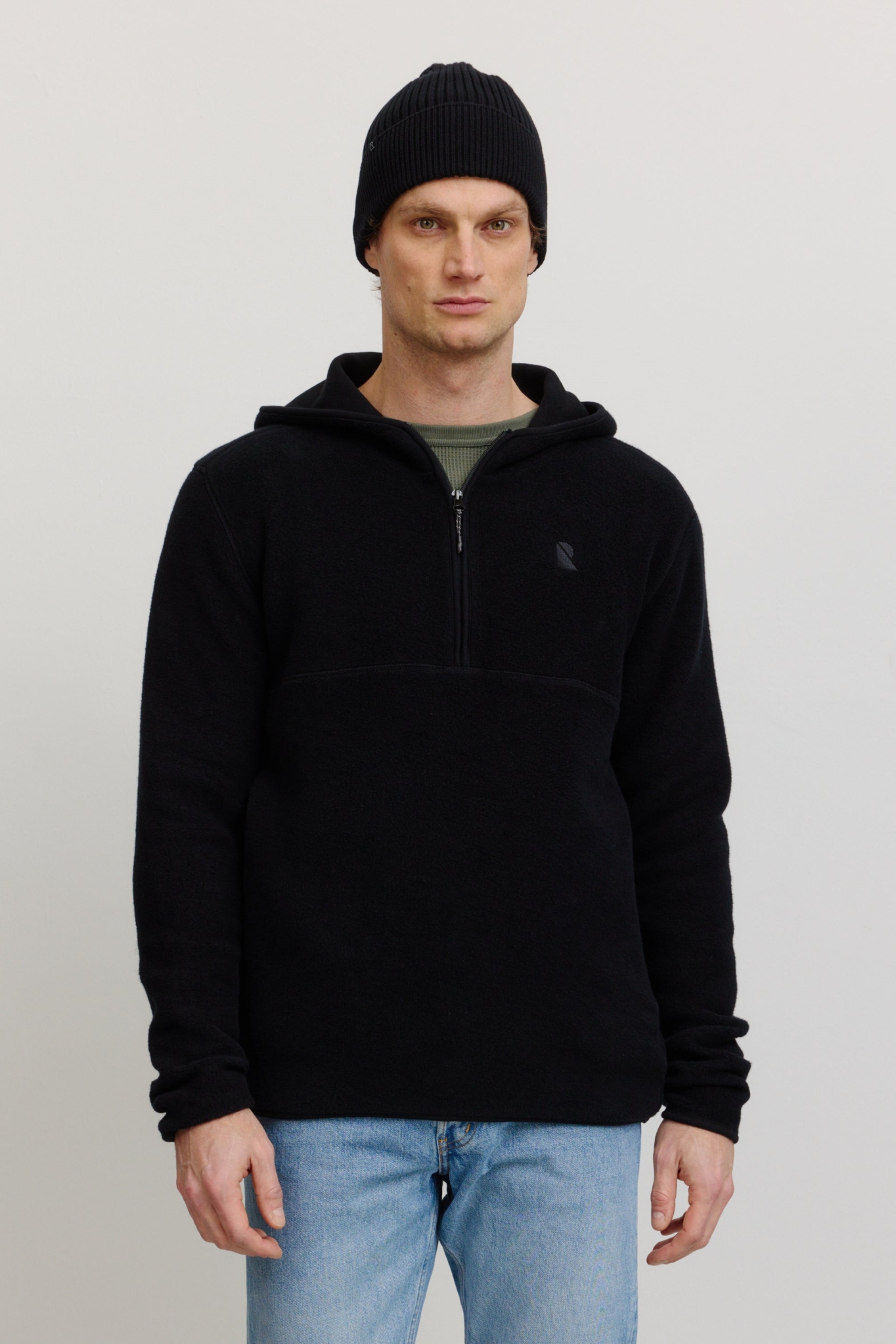 Image of Recolution mannen vegan Hoodie Caimito Zwart