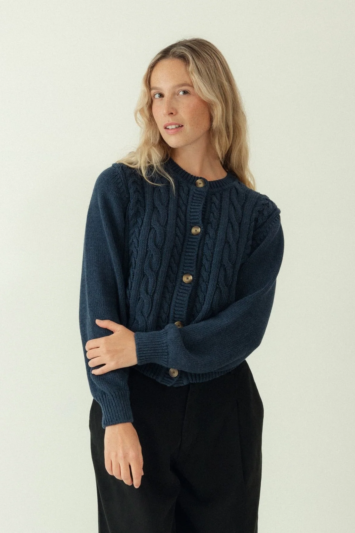 Clotsy Damen vegan Strickjacke Antonietta Blau