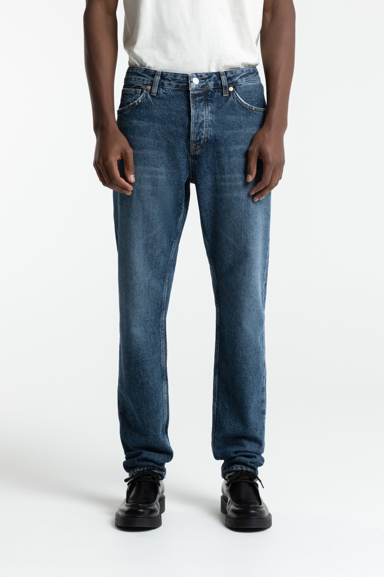 Image of Kings of Indigo mannen vegan Jeans Jerrick Zintare Donker