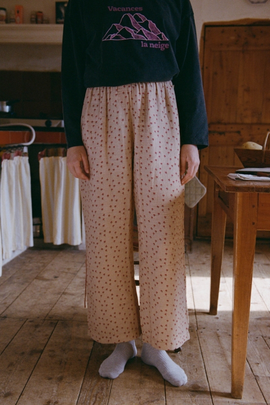 Image of NÃ©nÃ©s dames vegan Broek Christine Floral Beige